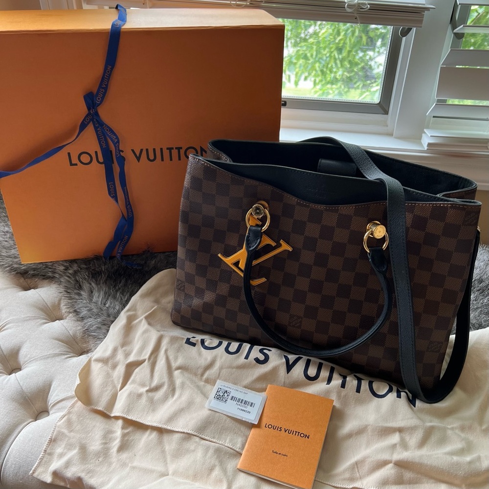 AUTHENTIC Louis Vuitton Riverside Damier Ebene